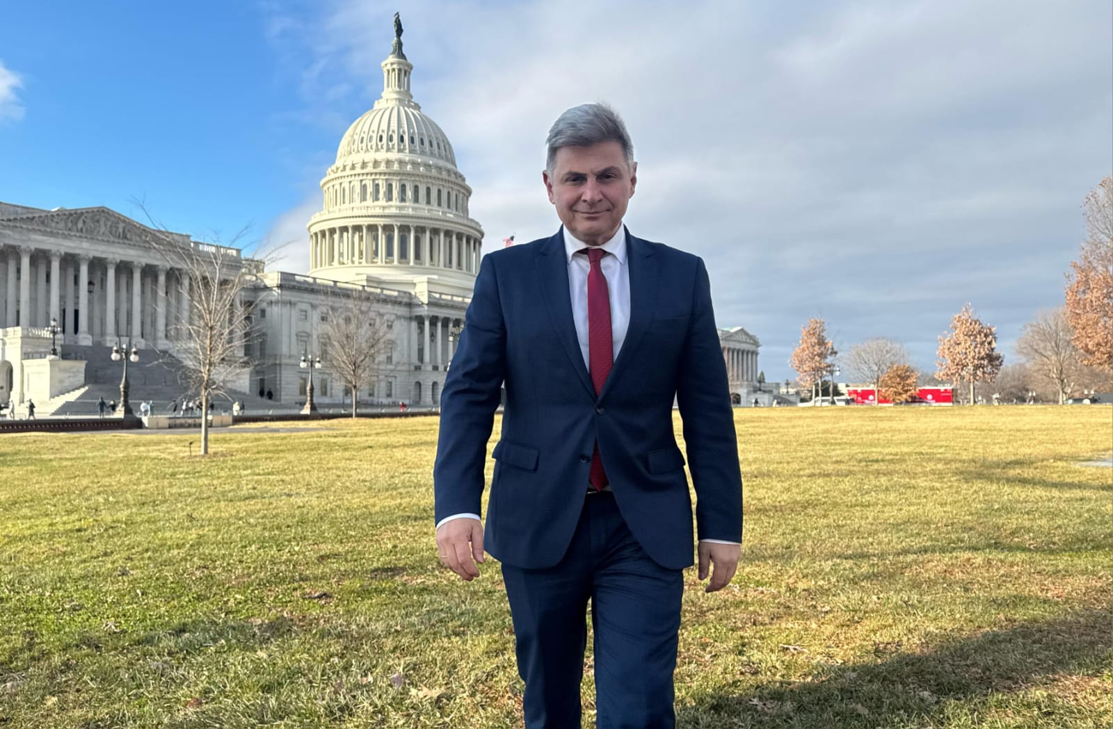 Φαραντούρης από Ουάσιγκτον: Να είναι χρονιά ειρήνης το 2026